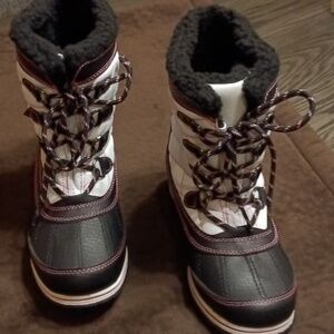 Totes kids snow boots